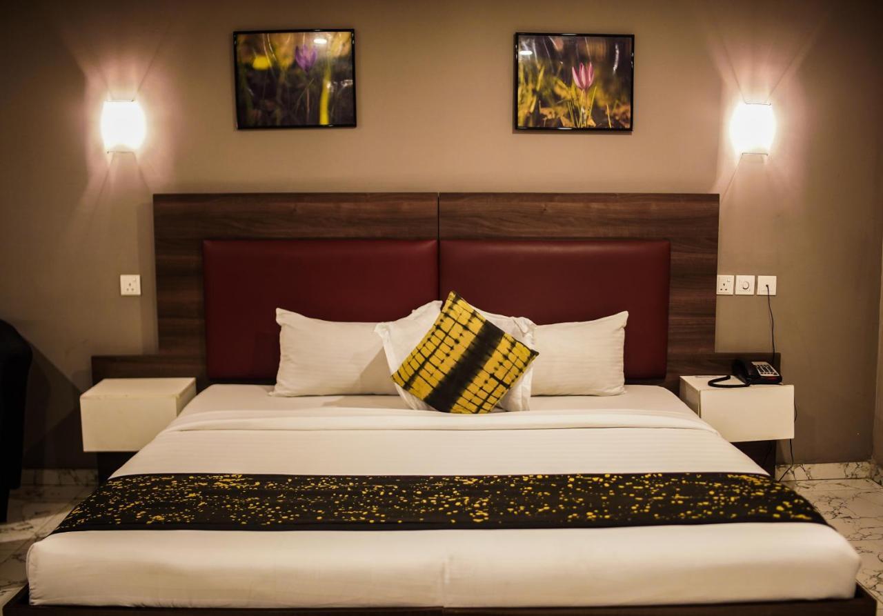 Visa Karena Hotels Порт Харкорт Екстериор снимка